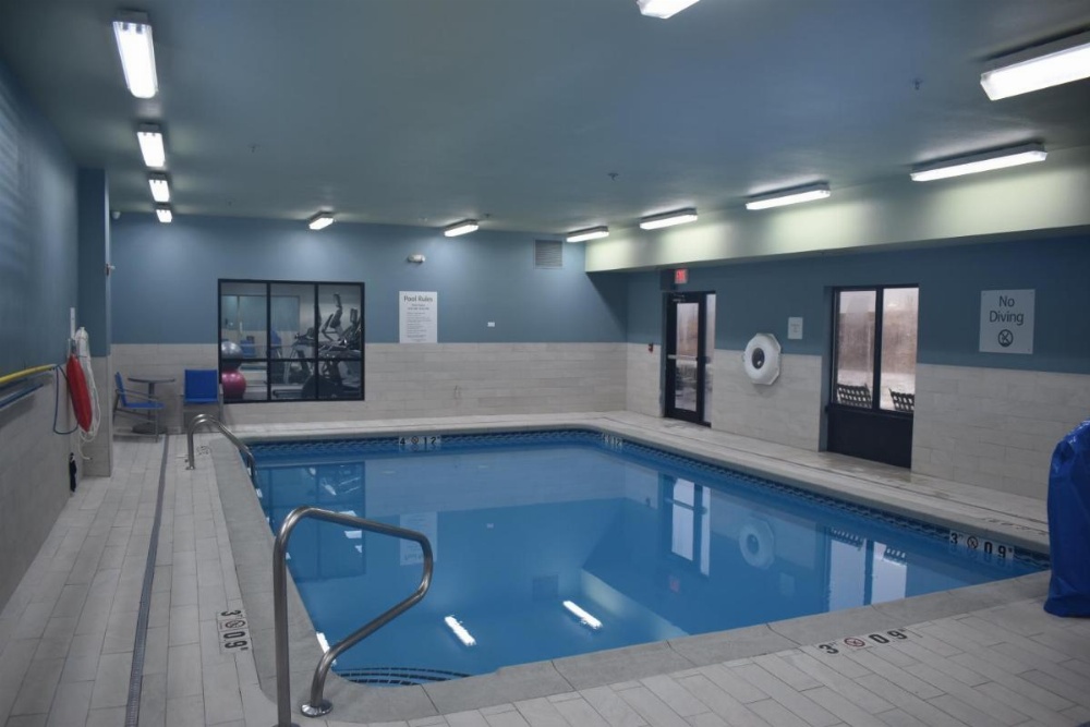 Holiday Inn Express Hotel & Suites Mcpherson Image 6